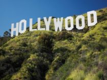 Bảng hiệu nổi tiếng “HOLLYWOOD” ở Los Angeles