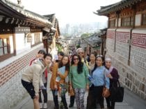 Lạc bước vào ngôi làng cổ Bukchon Hanok ở Seoul