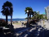 Trốn nắng tại những bãi biển đẹp ở Vancouver