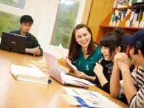 Gia sư tiếng anh cho các em học sinh lớp 11